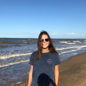 Meet your Posher, Claire